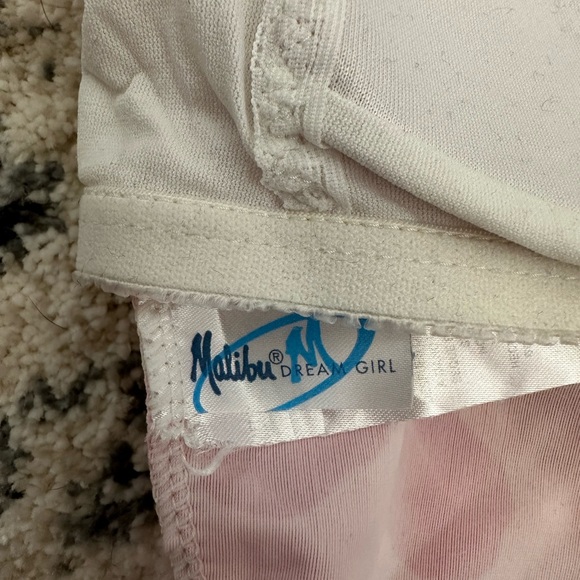 Malibu swim top, medium - Picture 5 of 5